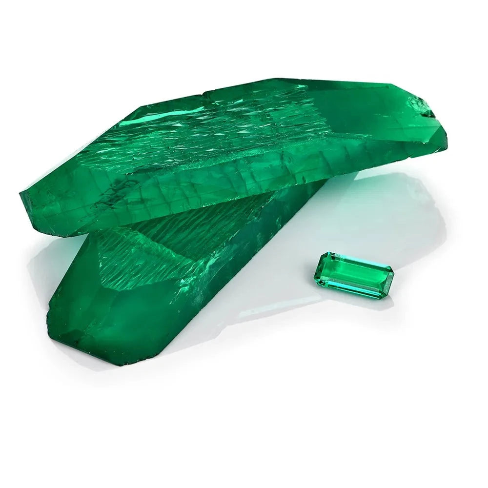 Emerald Gemstones. Rectangle Baguette Shape . Lab-Grown Emerald.