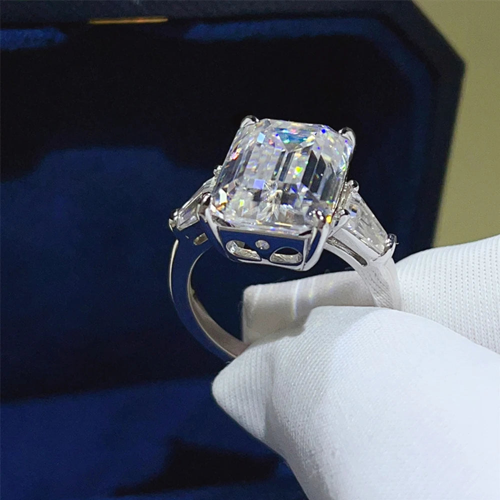 10 Carat Emerald Cut Moissanite Engagement Ring – Luxury Sparkle