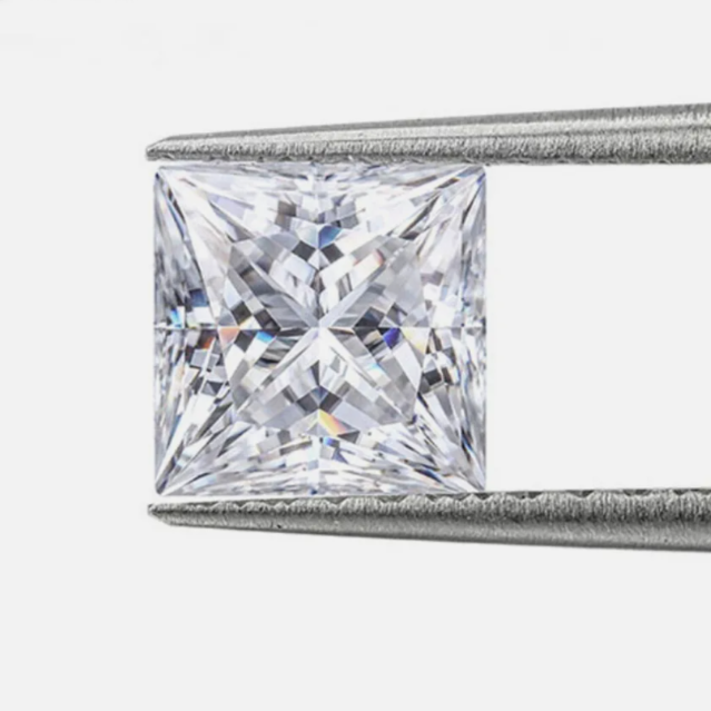 Loose Diamond. Princess Cut. 0.72 Carat E VS1. IGI Certificate.