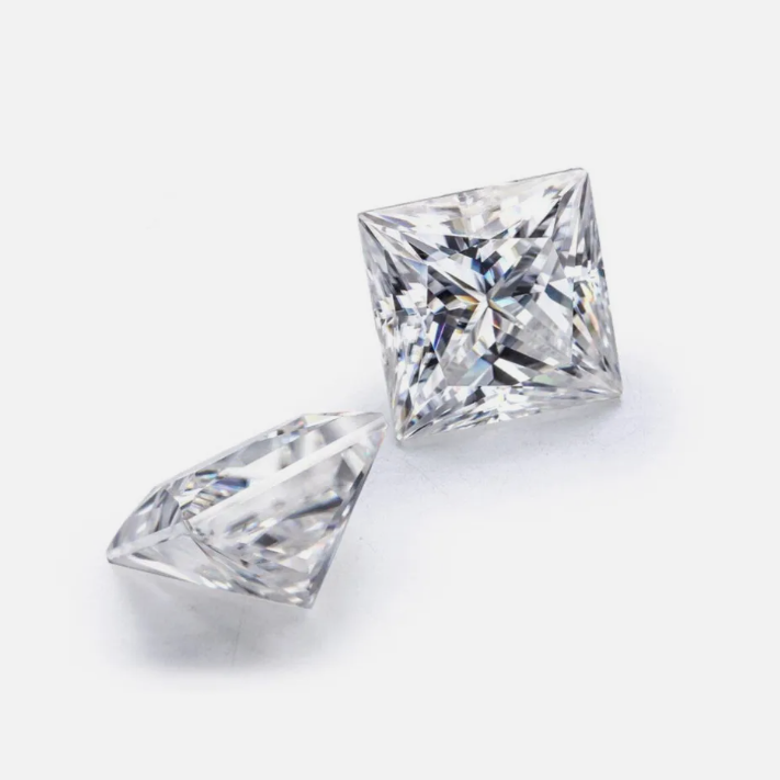 Loose Diamond. Princess Cut. 0.72 Carat E VS1. IGI Certificate.