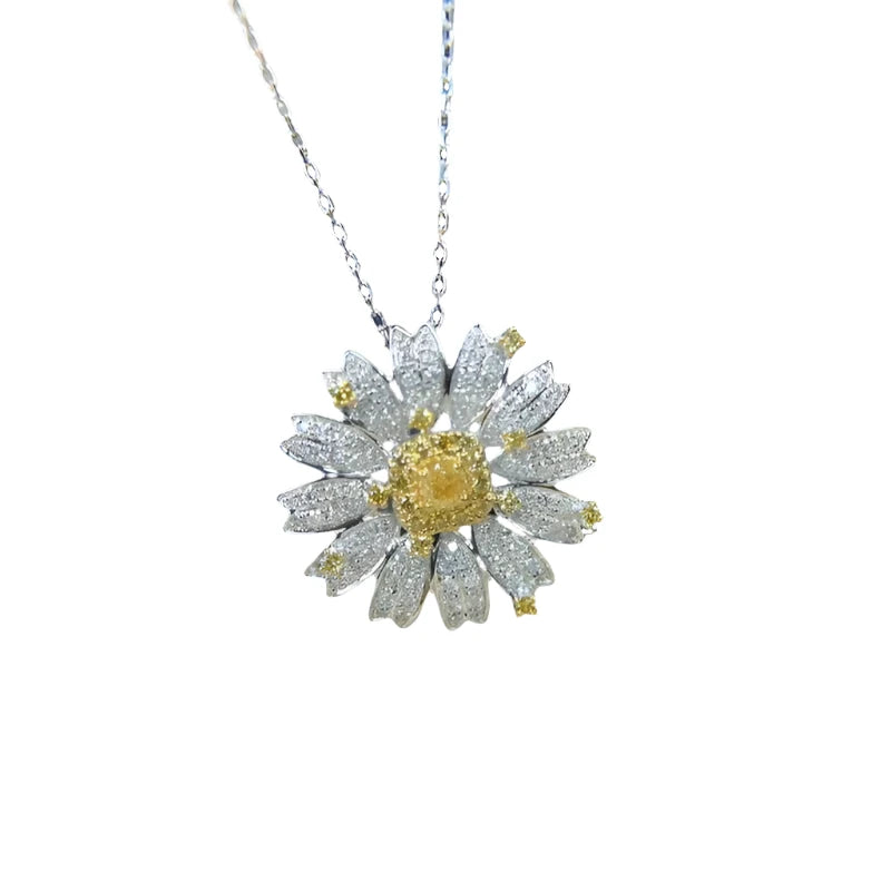 Real Diamond Necklaces. Flower-Shaped Necklace With Chain. 18K Gold.