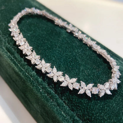 Luxury Diamond Bracelet. 5.50 Carat Natural Diamonds.