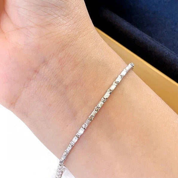 Elegant Diamond Bracelet.1.50 Carat. Natural Diamond Jewelry.