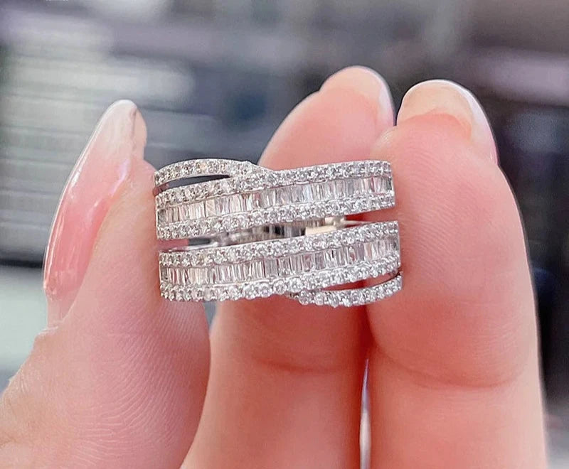 Luxury Diamond Rings - 0.80ct - 18K White Gold.