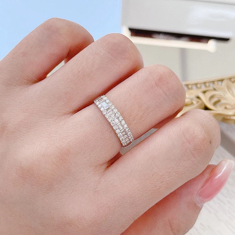 0.50ct Natural Diamond Ring. 18K White Gold.