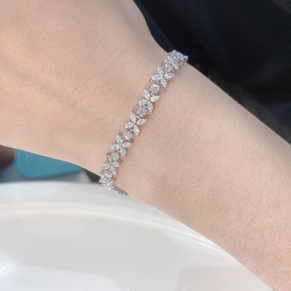 Luxury Diamond Bracelet. 5.50 Carat Natural Diamonds.