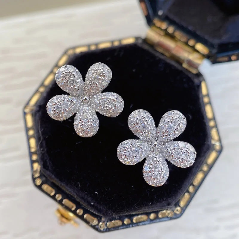 0.50ct Real Diamond Flower Shape Stud Earrings.