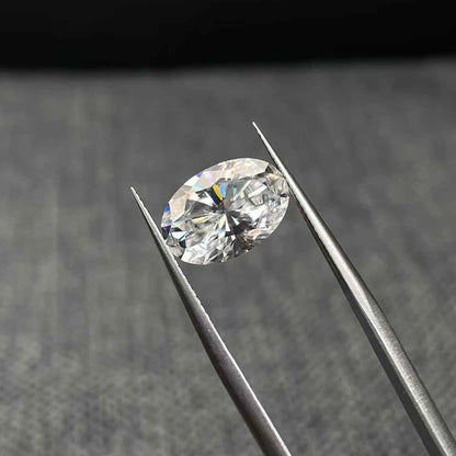 Huge Moissanite Gems 10–30 Carat – Oval, Emerald & More. Oval cut