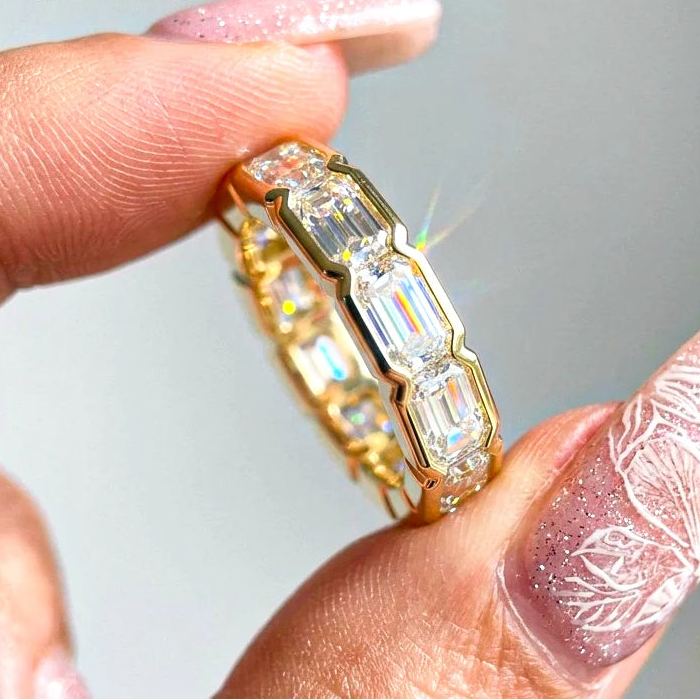 Luxury Moissanite Eternity Ring with Emerald Cut Stones