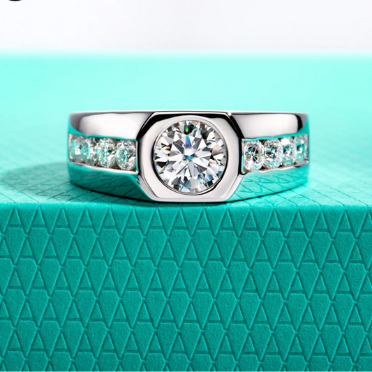 Men's Moissanite Ring – Elegant and Timeless.