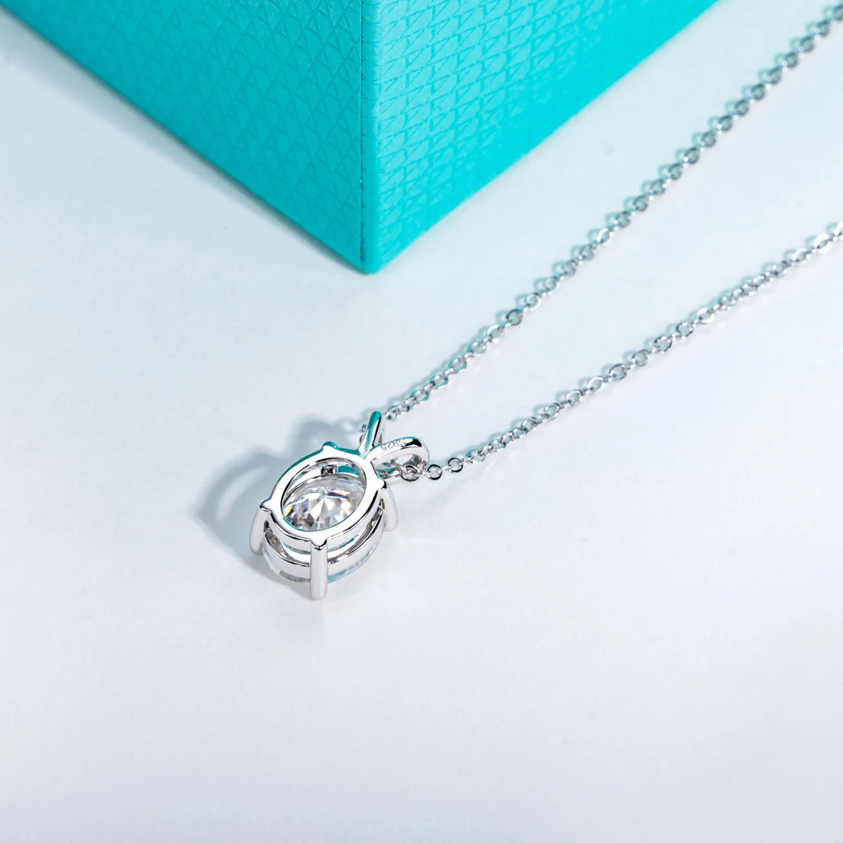 Luxury Oval Cut Moissanite Pendant Necklace – Available in 2ct, 3ct, 4ct, 5ct