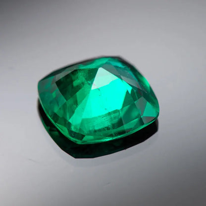 Colombia Emerald. Cushion Shape. Lab-Grown Emerald. 0.20 To 5.50 Carat.