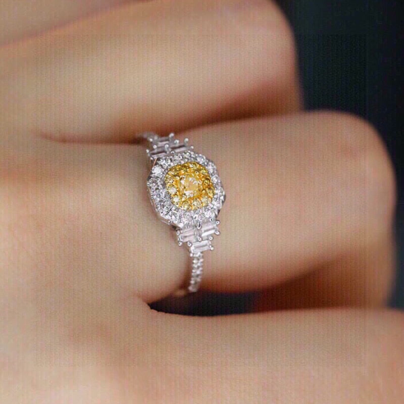 Natural Yellow Diamond Engagement Rings. Total 1.0 Carat.