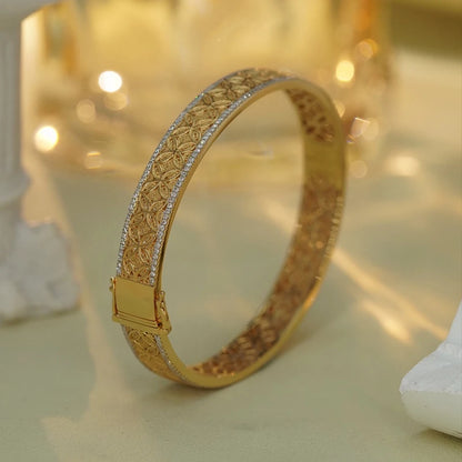 18K Yellow Gold Bangle with 0.99ct Real Diamonds.
