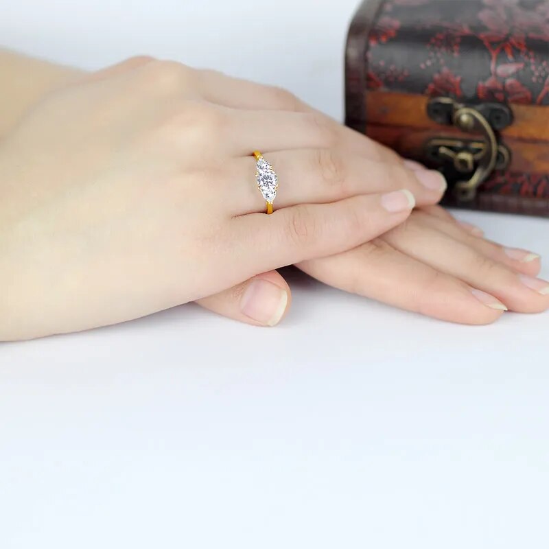 Elegant Gold Engagement Rings. 0.80 Carat Genuine Moissanite. D VVS1.