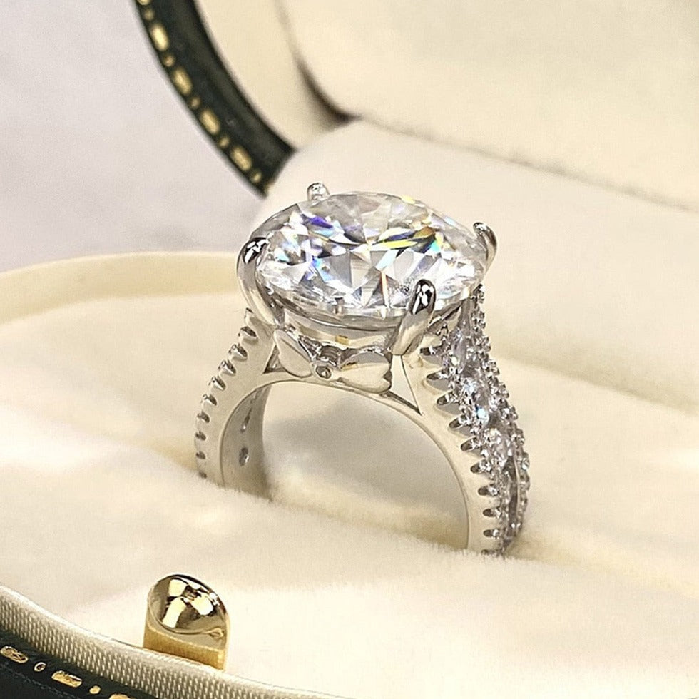 Luxury 10.0-Carat, Full Moissanite Engagement Rings. D VVS1.