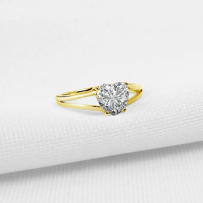 Heart-Shaped Moissanite Engagement Gold Rings. 1.20 Carat D VVS1.