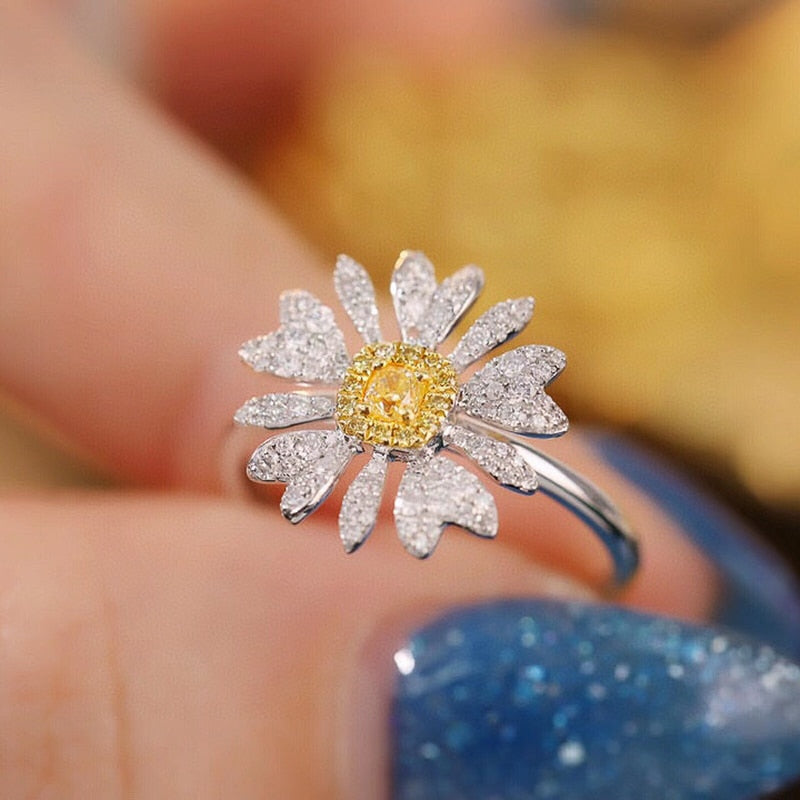 Luxury Diamond Engagement Rings. Yellow and White Natural Diamond.