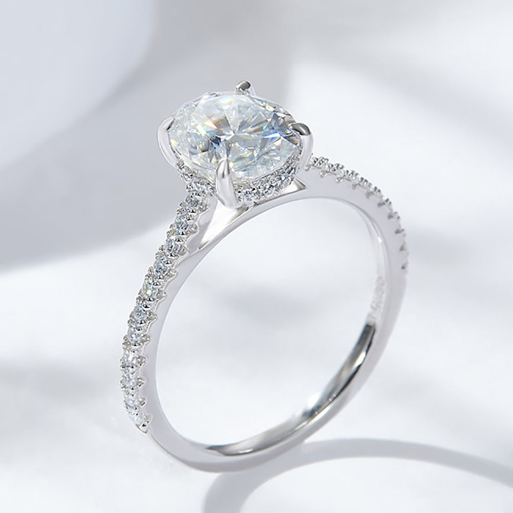 Oval Cut. Luxury Full Moissanite Engagement Rings. 2.0 Carat. D VVS1.