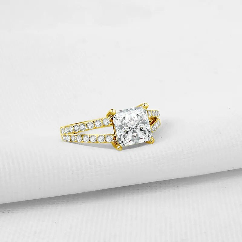 Elegant Moissanite Engagement Gold Rings, 2.0 Carat. Princess Cut.