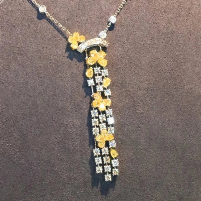 Yellow-White Diamond Necklace. 4.0 Carat Natural Diamonds.