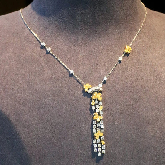 Yellow-White Diamond Necklace. 4.0 Carat Natural Diamonds.