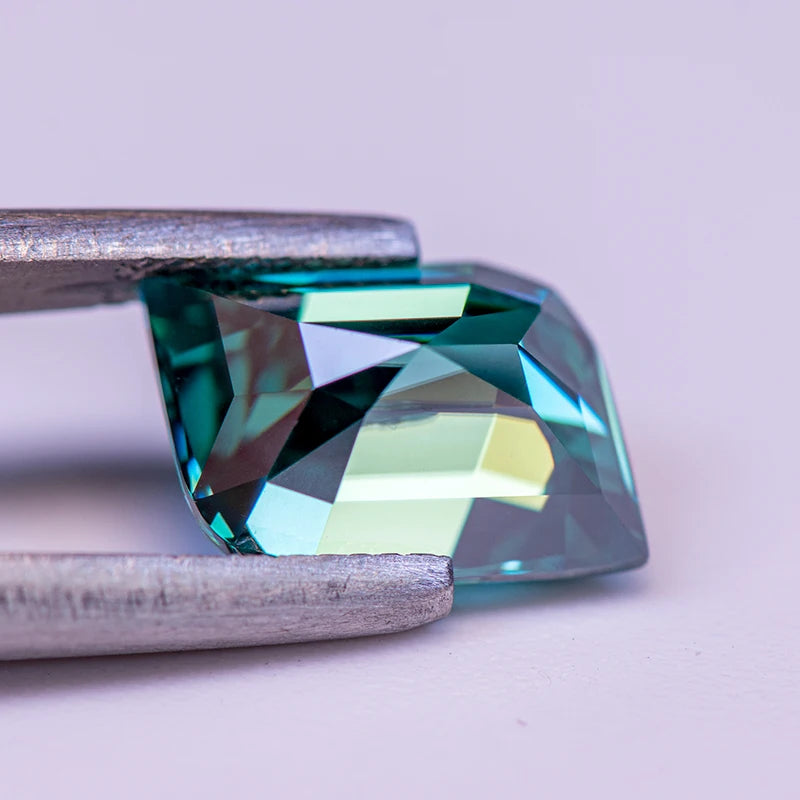 Loose Moissanite Gems. Leaf Cut. Emerald Green Color. 1.0 To 5.0 Carat.