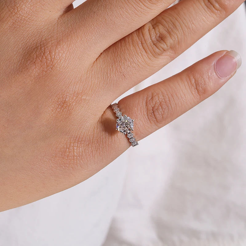 Diamond Rings - 1.0 Carat Lab-Grown Diamond Engagement Rings
