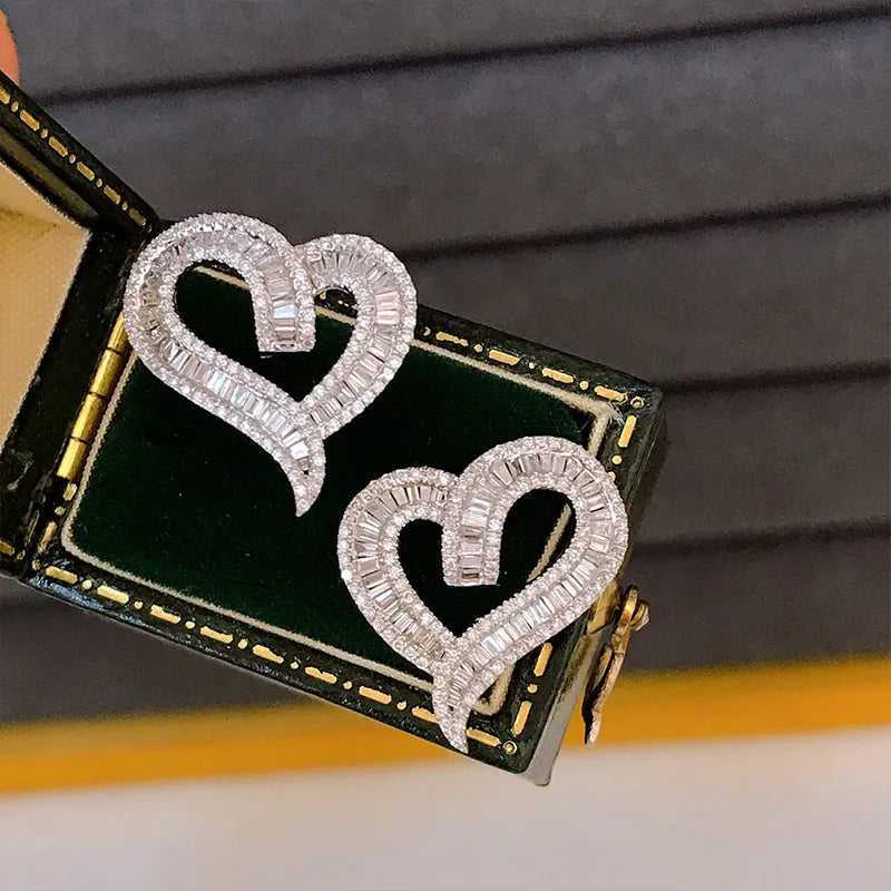 Heart Shaped. Luxury Diamonds Earrings. 1.0 Carat. 18K White Gold.