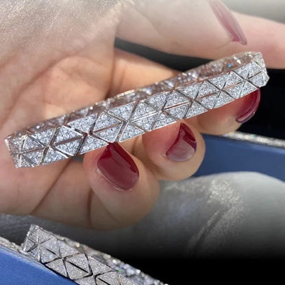 Luxury Diamond Bracelets. 2.20 Carat Natural Diamonds.