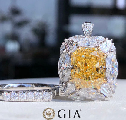 Luxury Diamond Engagement Rings. 5.0 Carat Fancy Yellow Diamond. GIA.