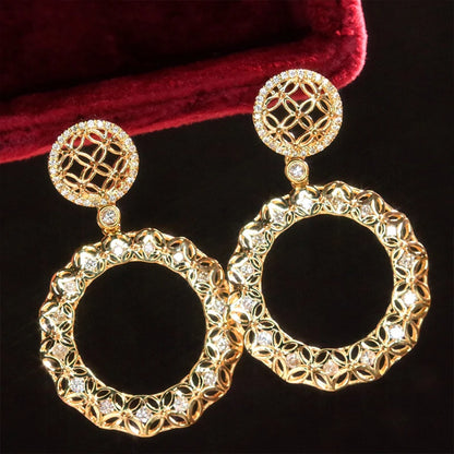 Yellow Gold Natural Diamond Earrings. 0.55 Carat. Diamond Jewelry.