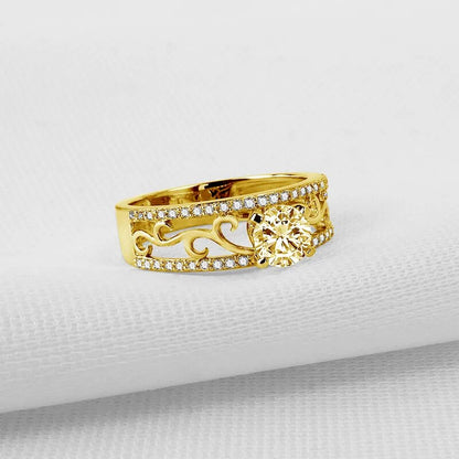 Luxury Gold Engagement Rings. 0.75 Carat. D VVS1.