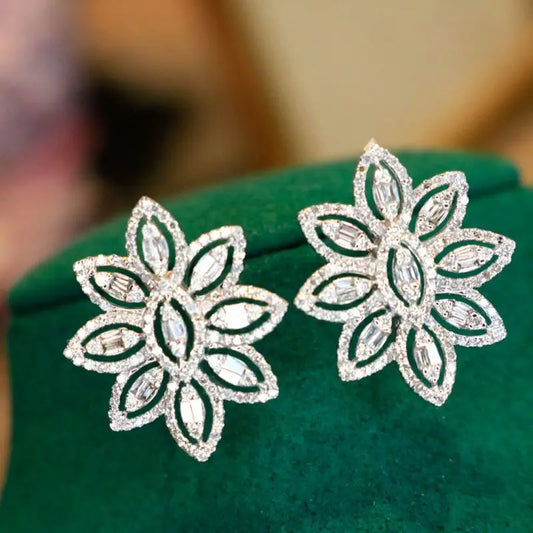 Elegant Natural Diamond Earrings. 1.10 Carat. Flower Stud Earrings.