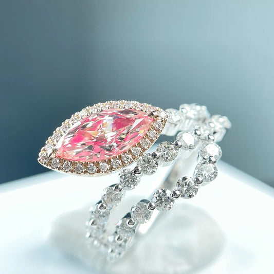 Fancy Pink Diamond 1.05 Carat. Engagement Rings.