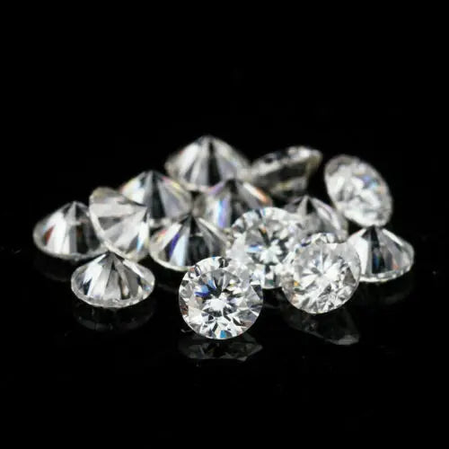 Small Size Diamond. 0.9mm To 3mm. DEF VVS-SI. Round Brilliant Cut.