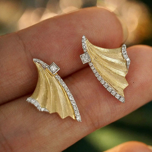 Natural Diamond Earrings. 0.20 Carat. Fine Diamond Jewelry.