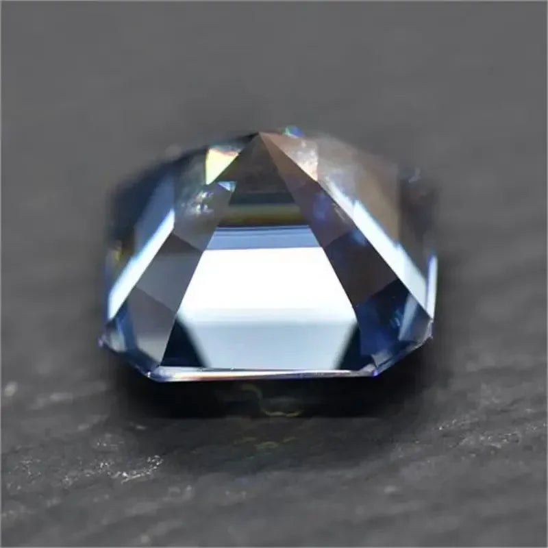 Farbiger Moissanit. Saphirblaue Farbe. Asscher-Schnitt. 1,0 bis 5,0 Karat.