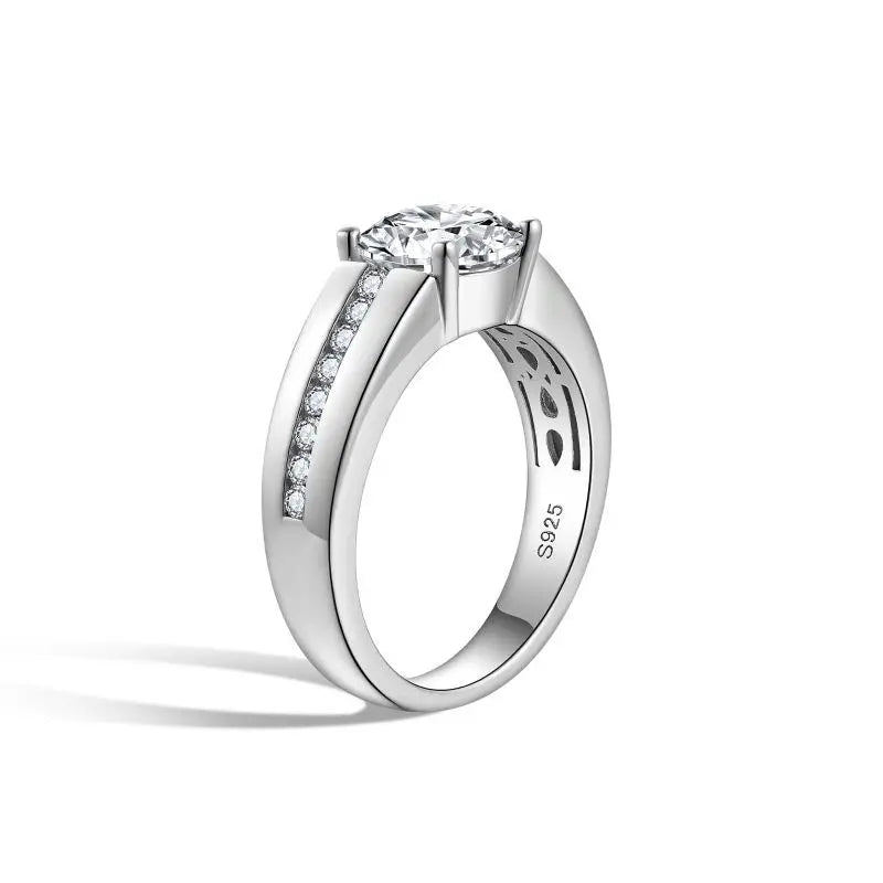 New Men's 2.0 Carat Full Moissanite Ring.