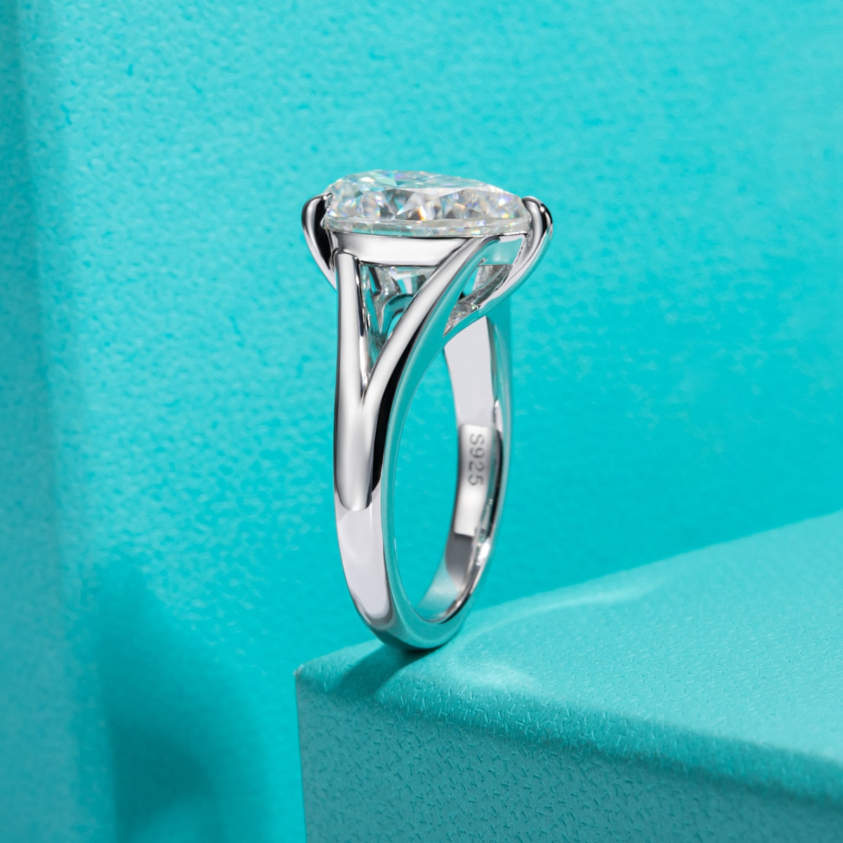 Water Drop Shaped. Luxury Moissanite Engagement Rings. 5.0 Carat.