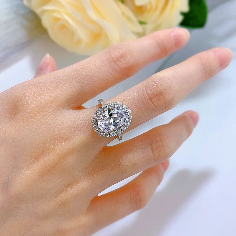 Moissanite Engagement Oval D VVS1 – Diamonds - Main Image