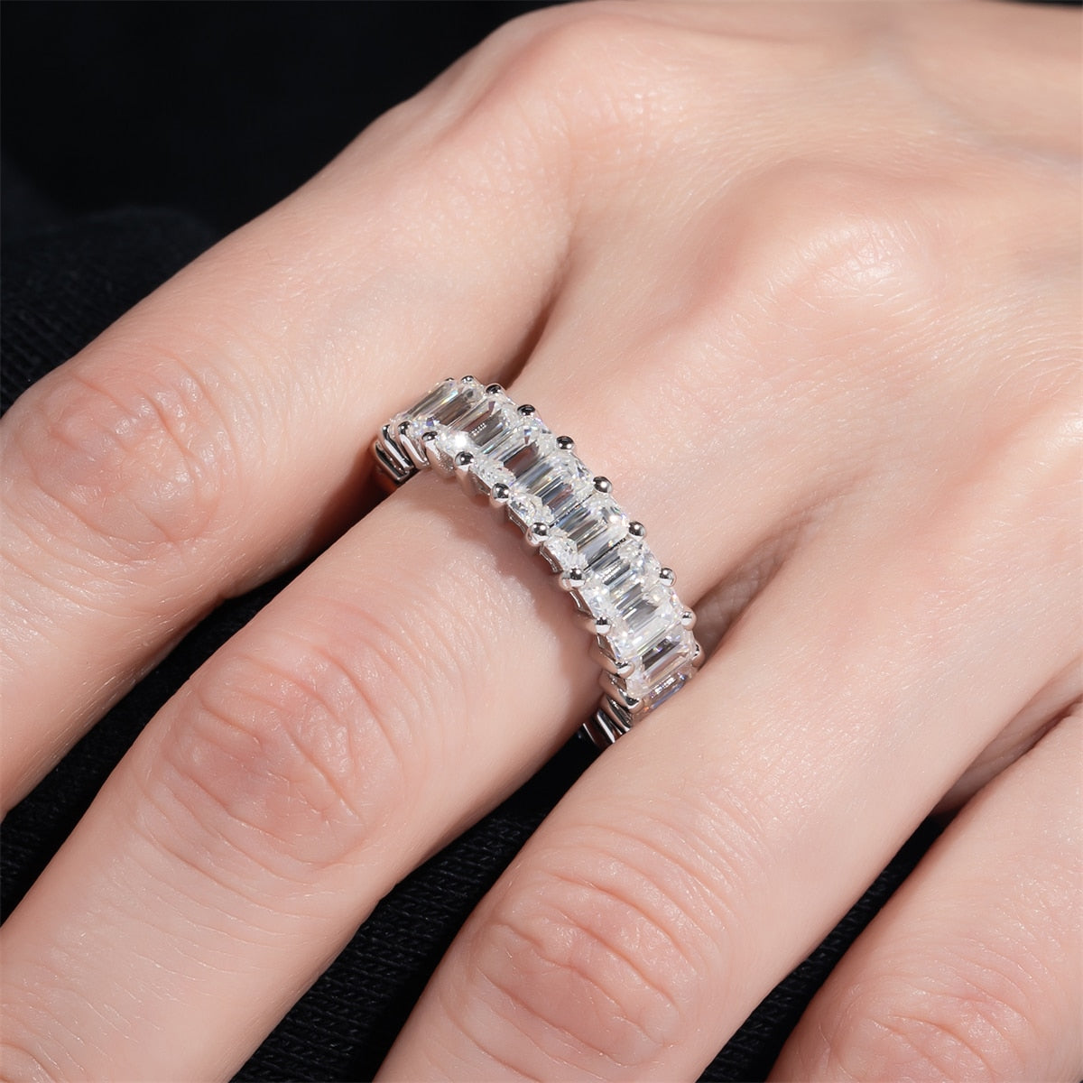 Bagues d eternite moissanite de luxe. Moissanite emeraude. 6 30 carats. 3 mm 5 mm