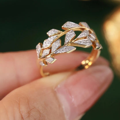 Luxury Fashion Jewelry. Elegant Diamond Rings. 18K Gold.