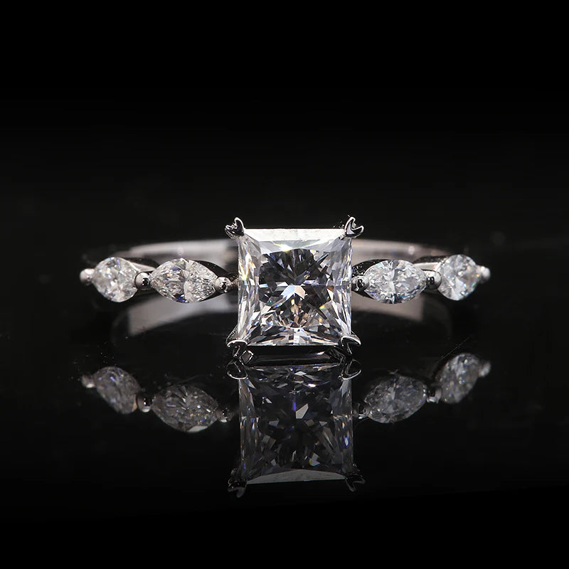 Princess Cut - Diamond Engagement Rings. 1.0 Carat Lab-Grown Diamond
