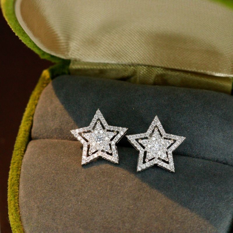 Star shape diamond earrings