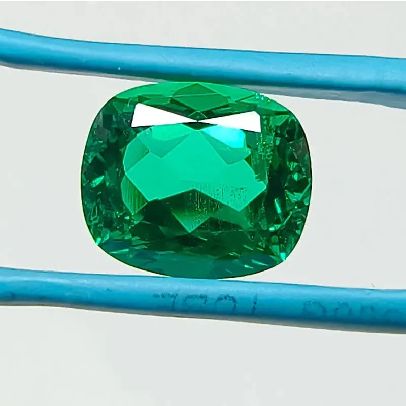 Colombia Emerald. Rectangle Cushion Shape. Lab-Grown Emerald.