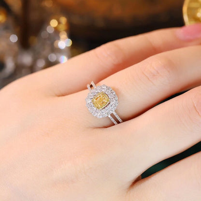 Bagues de fiançailles de luxe en diamant jaune.