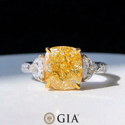 Luxury Diamond Engagement Rings. 4.02 Carat Fancy Yellow Diamond.
