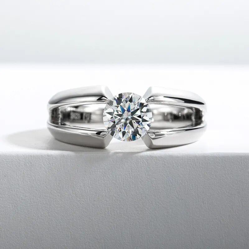 Elegant Women Engagement Rings. 1.0 Carat Genuine Moissanite.