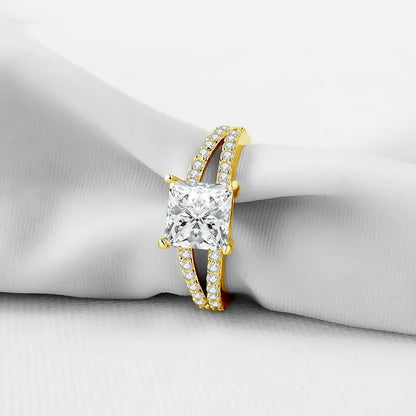 Elegant Moissanite Engagement Gold Rings, 2.0 Carat. Princess Cut.